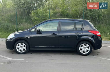 Хэтчбек Nissan TIIDA 2012 в 