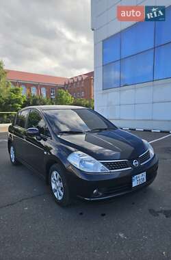 Хэтчбек Nissan TIIDA 2006 в Белгороде-Днестровском