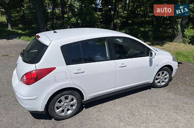 Хэтчбек Nissan TIIDA 2008 в 