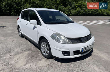 Хэтчбек Nissan TIIDA 2008 в Киеве
