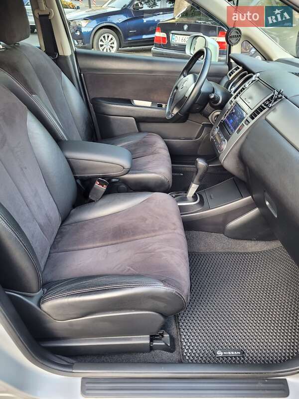 Хэтчбек Nissan TIIDA 2010 в Одессе