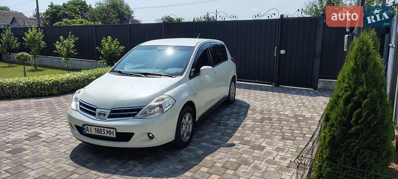 Хэтчбек Nissan TIIDA 2011 в Броварах