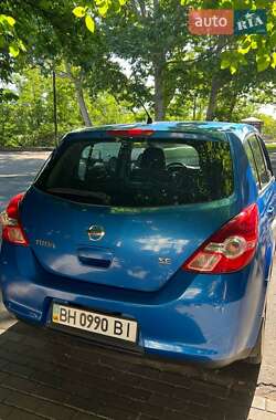 Хэтчбек Nissan TIIDA 2008 в 