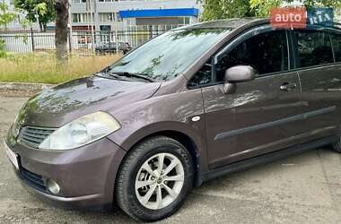 Хэтчбек Nissan TIIDA 2008 в 