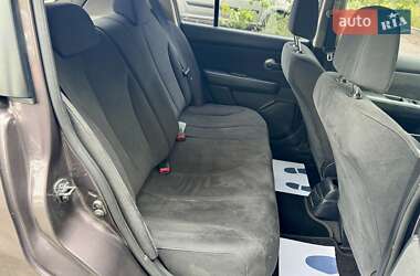 Хэтчбек Nissan TIIDA 2008 в 