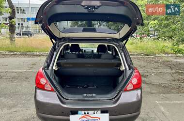 Хэтчбек Nissan TIIDA 2008 в 