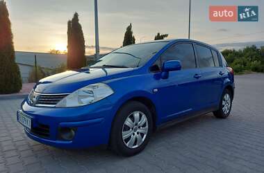 Хетчбек Nissan TIIDA 2007 в 