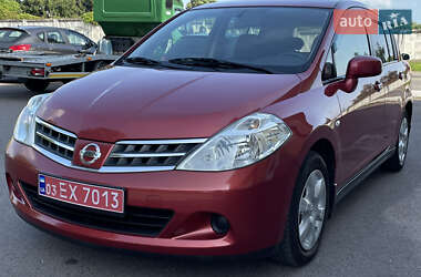 Хетчбек Nissan TIIDA 2011 в Луцьку