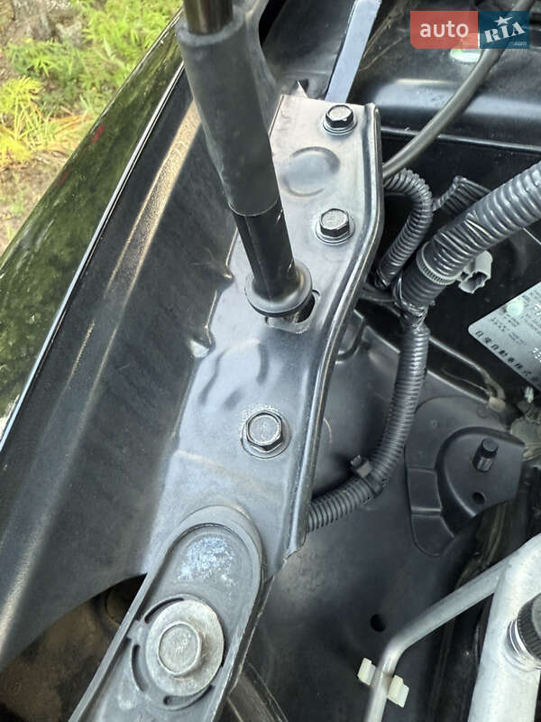 Хетчбек Nissan TIIDA 2011 в Одесі