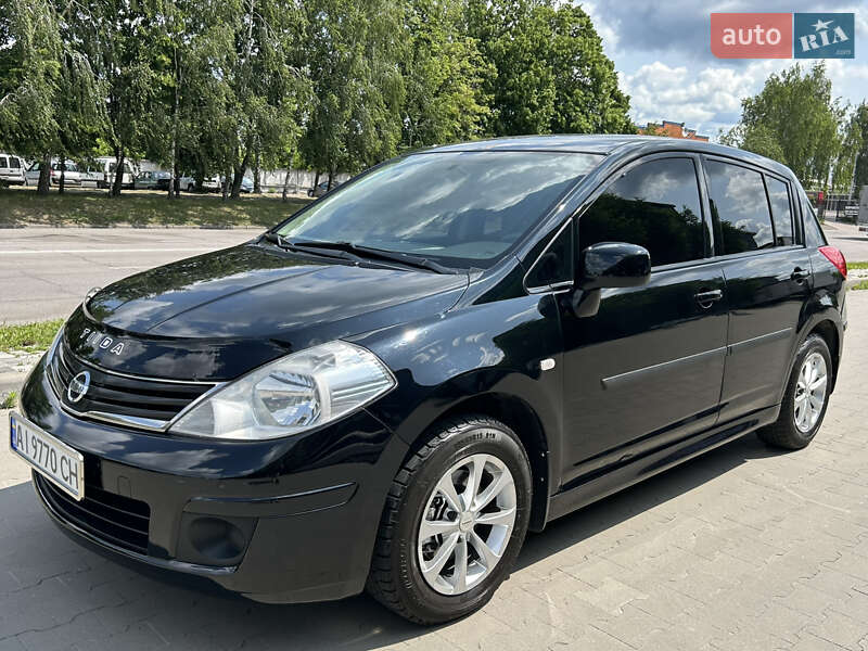 Nissan TIIDA 2013