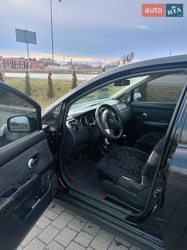 Хетчбек Nissan TIIDA 2008 в Львові