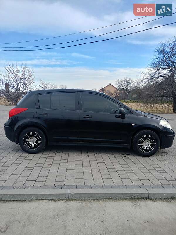 Хетчбек Nissan TIIDA 2008 в Львові