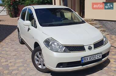 Хэтчбек Nissan TIIDA 2008 в Каменец-Подольском
