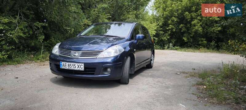 Хэтчбек Nissan TIIDA 2008 в Днепре
