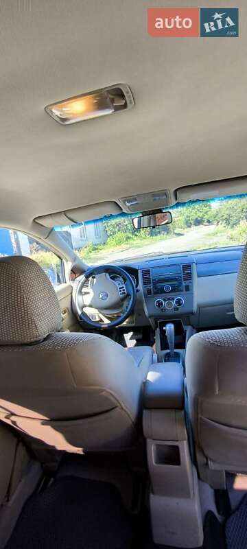 Хэтчбек Nissan TIIDA 2008 в Днепре