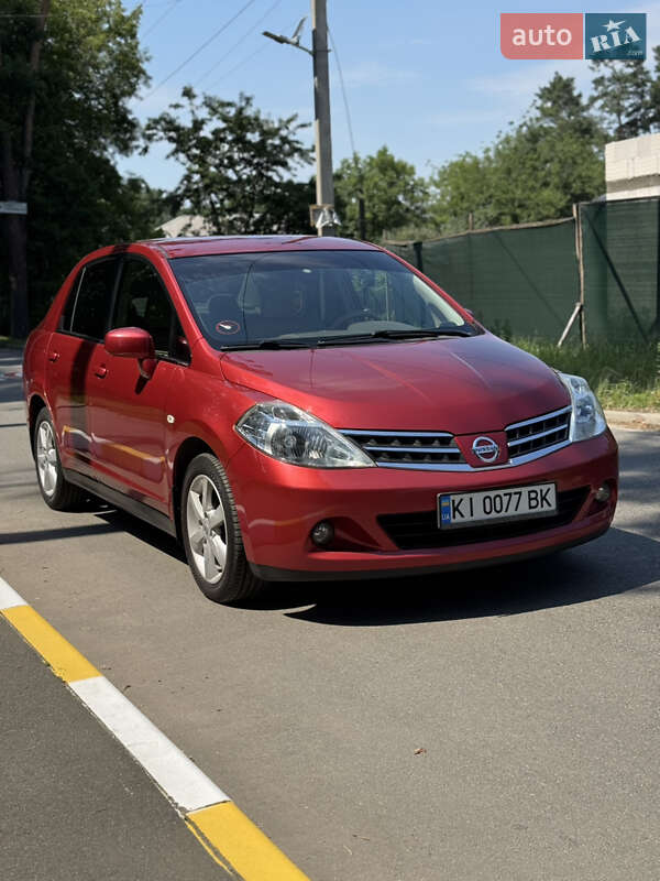 Седан Nissan TIIDA 2008 в Києві