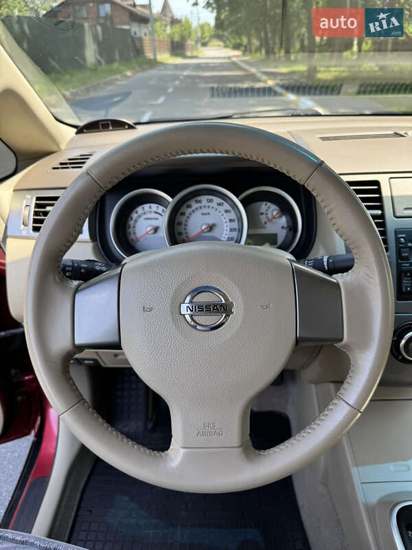 Седан Nissan TIIDA 2008 в Києві