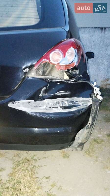 Nissan TIIDA 2008