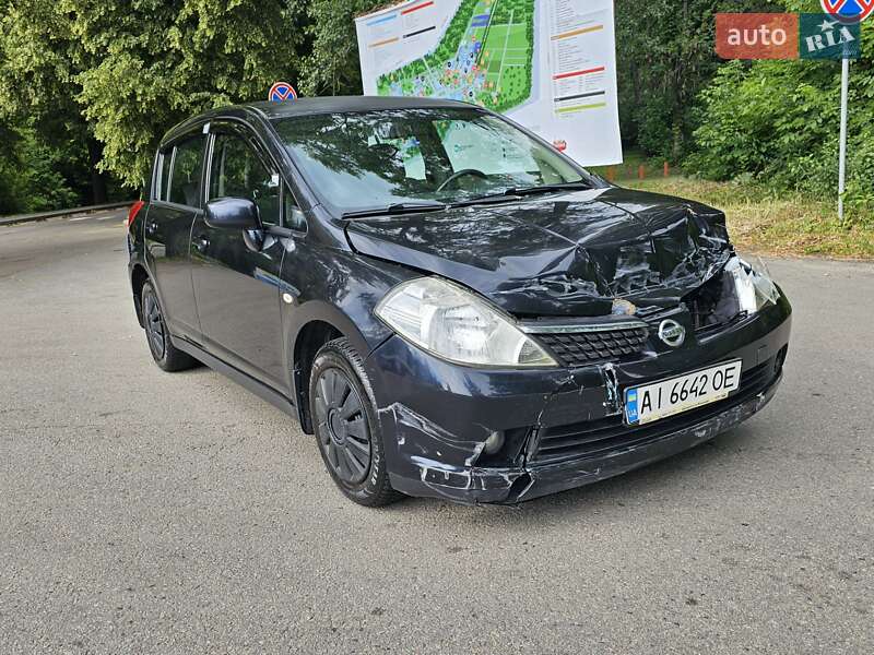 Хэтчбек Nissan TIIDA 2007 в Киеве