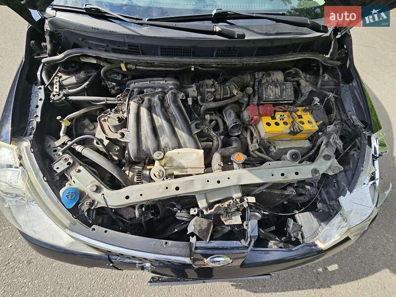Хэтчбек Nissan TIIDA 2007 в Киеве