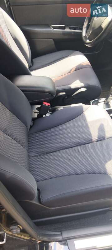 Хэтчбек Nissan TIIDA 2009 в Львове