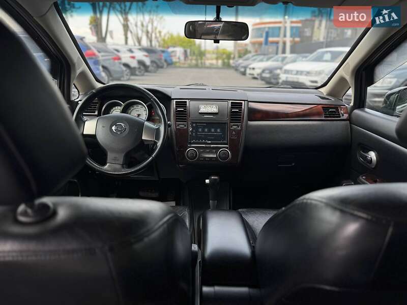 Хетчбек Nissan TIIDA 2009 в Львові