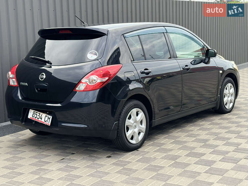 Хетчбек Nissan TIIDA 2011 в Києві