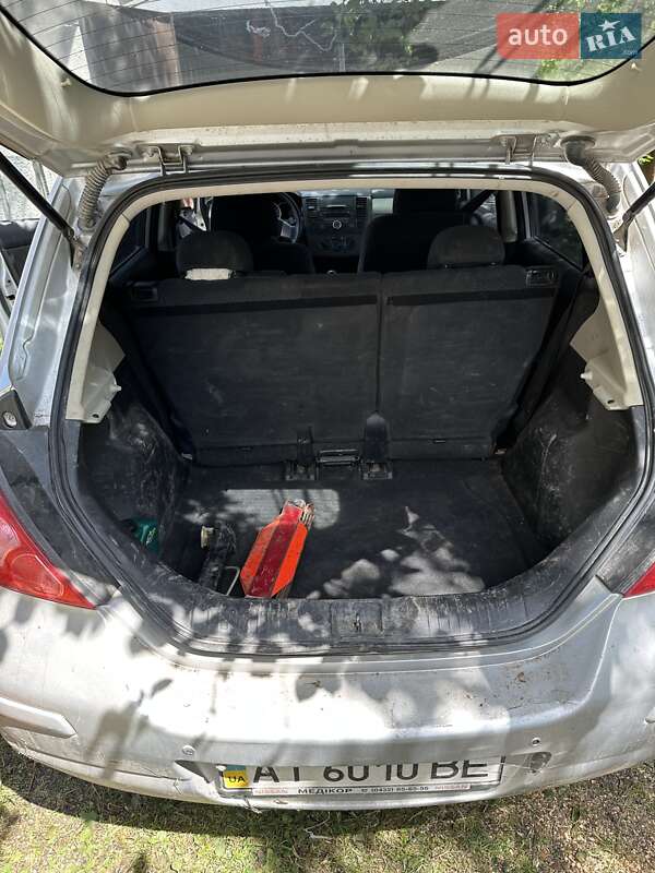 Хэтчбек Nissan TIIDA 2012 в Болехове фото 7 Хэтчбек Nissan TIIDA 2012 в Болехове