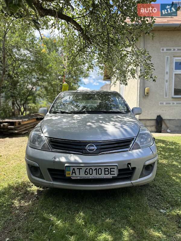 Хэтчбек Nissan TIIDA 2012 в Болехове фото 10 Хэтчбек Nissan TIIDA 2012 в Болехове