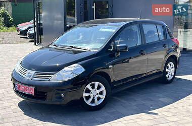 Хэтчбек Nissan TIIDA 2008 в Ровно