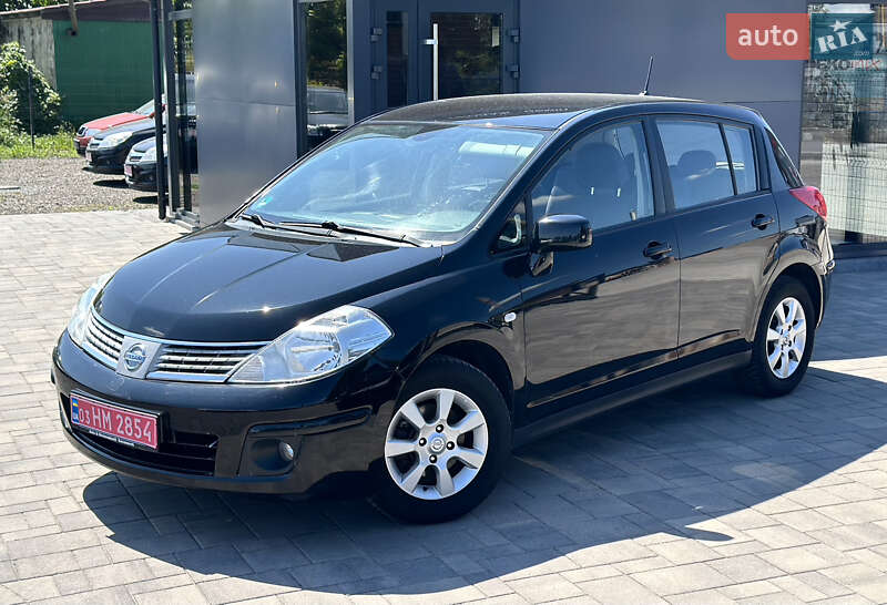 Nissan TIIDA 2008