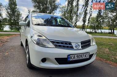 Хэтчбек Nissan TIIDA 2012 в Киеве