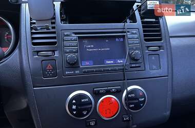 Хэтчбек Nissan TIIDA 2010 в Днепре