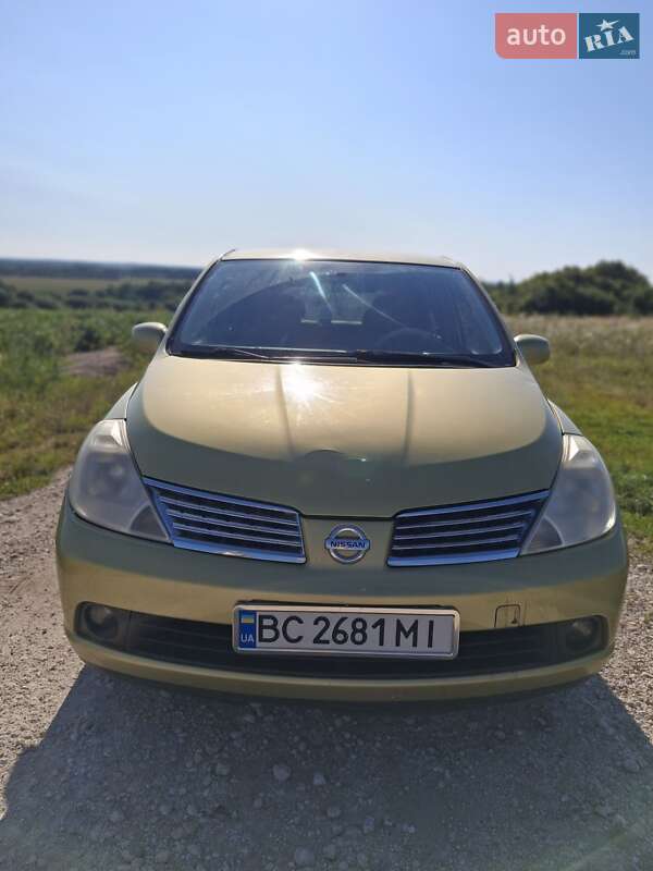 Хэтчбек Nissan TIIDA 2007 в Львове