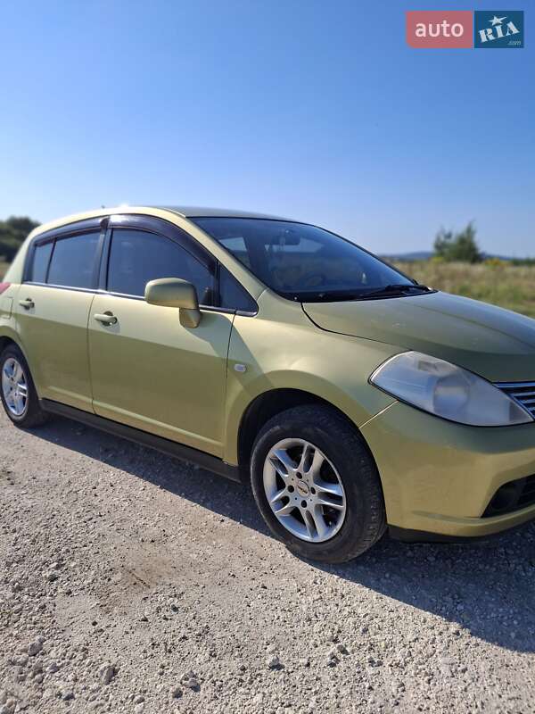 Хэтчбек Nissan TIIDA 2007 в Львове
