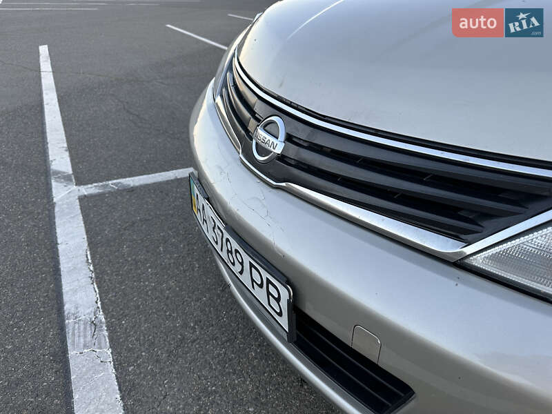 Хэтчбек Nissan TIIDA 2011 в Киеве