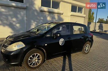 Хэтчбек Nissan TIIDA 2007 в 