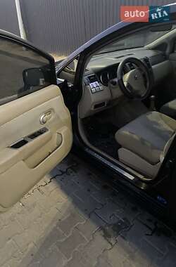 Седан Nissan TIIDA 2007 в Днепре