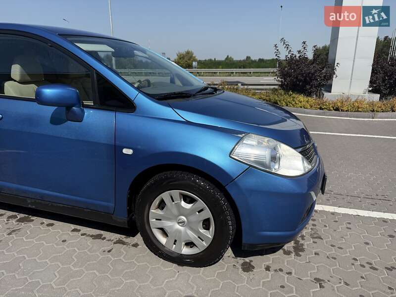 Хетчбек Nissan TIIDA 2007 в Києві фото 3 Хетчбек Nissan TIIDA 2007 в Києві