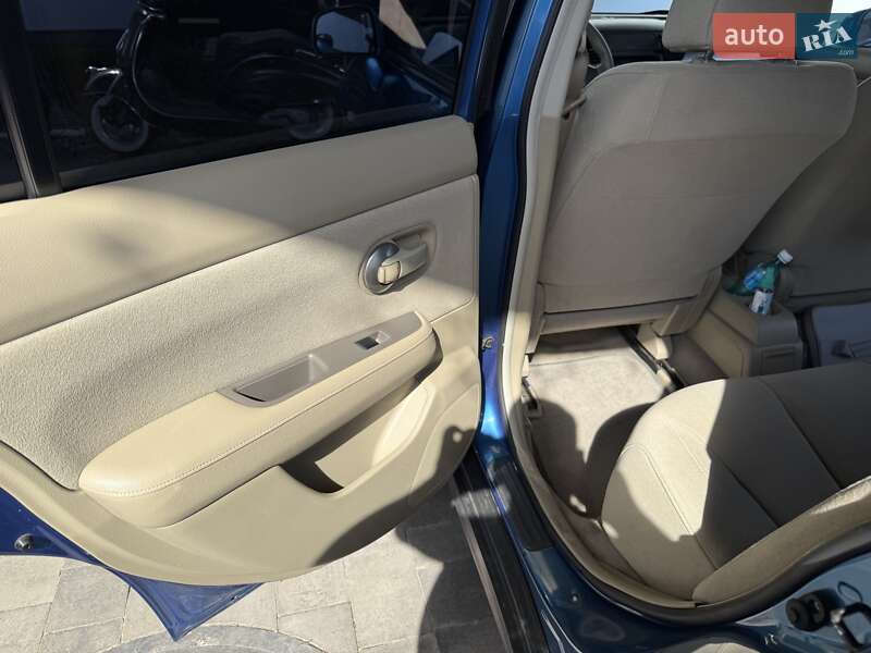 Хетчбек Nissan TIIDA 2007 в Києві фото 15 Хетчбек Nissan TIIDA 2007 в Києві