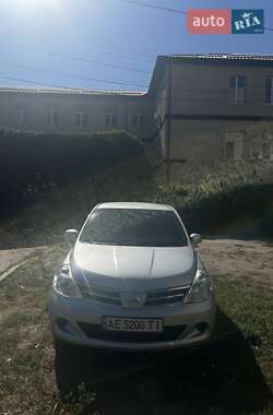 Седан Nissan TIIDA 2012 в Дніпрі