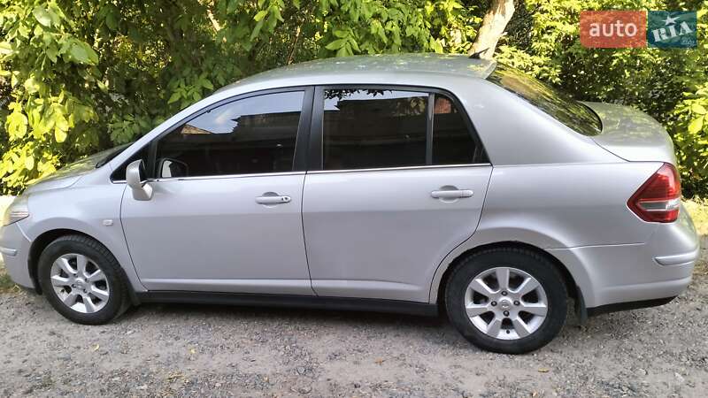 Седан Nissan TIIDA 2007 в Білій Церкві