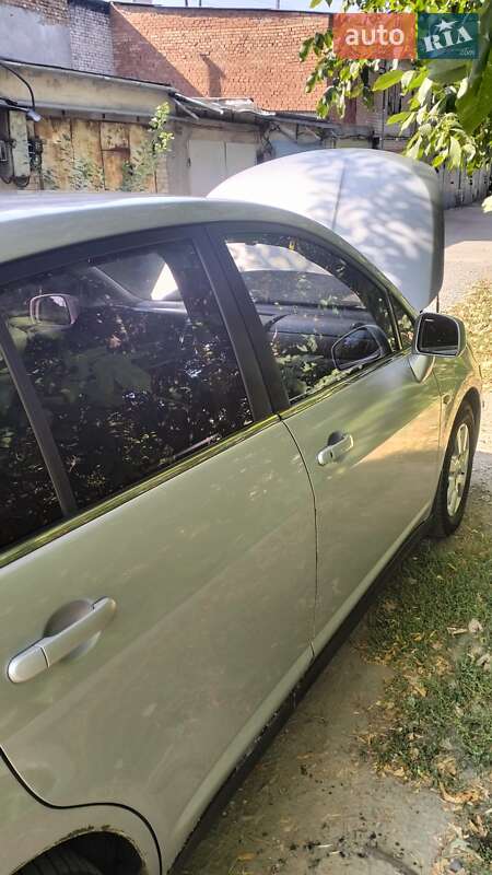 Седан Nissan TIIDA 2007 в Білій Церкві