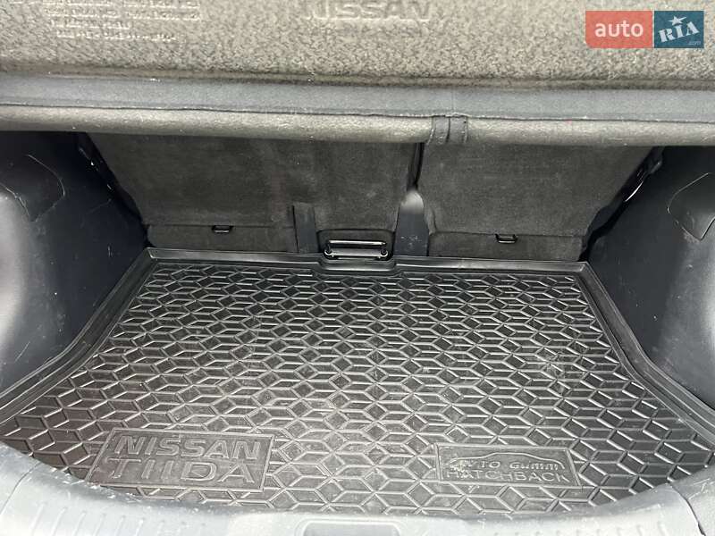 Хэтчбек Nissan TIIDA 2008 в Киеве