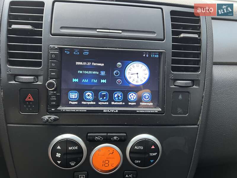 Хэтчбек Nissan TIIDA 2008 в Киеве