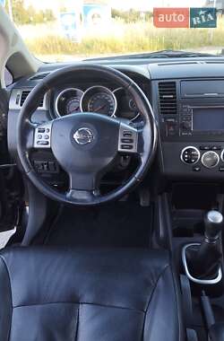 Седан Nissan TIIDA 2010 в 