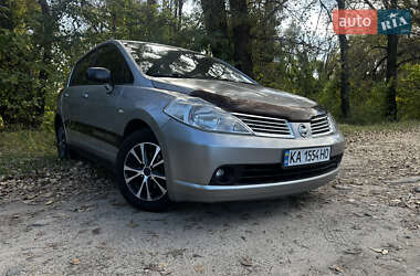 Хэтчбек Nissan TIIDA 2007 в Киеве