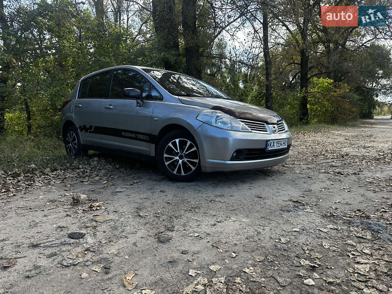 Хетчбек Nissan TIIDA 2007 в Києві