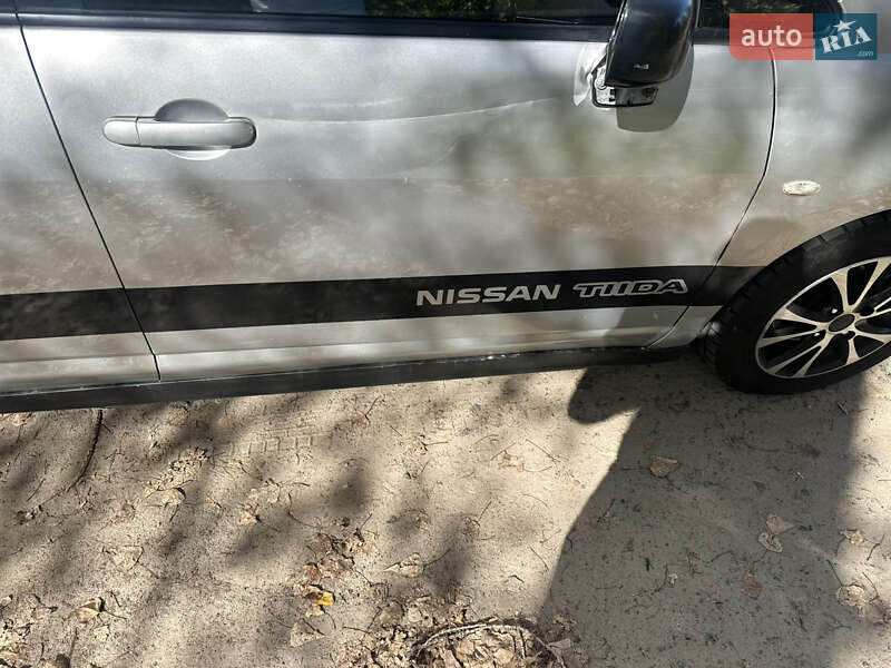 Хетчбек Nissan TIIDA 2007 в Києві