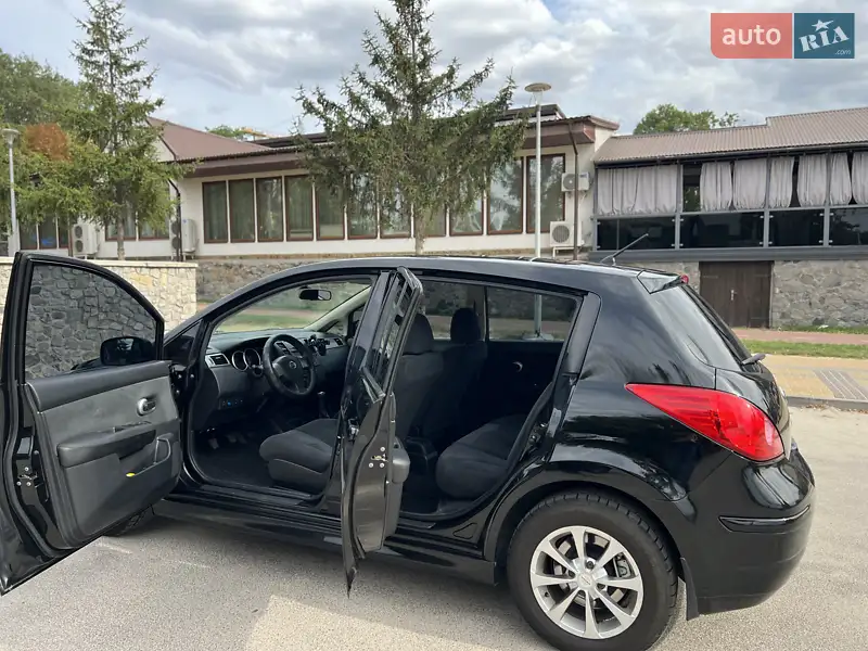 Nissan TIIDA
